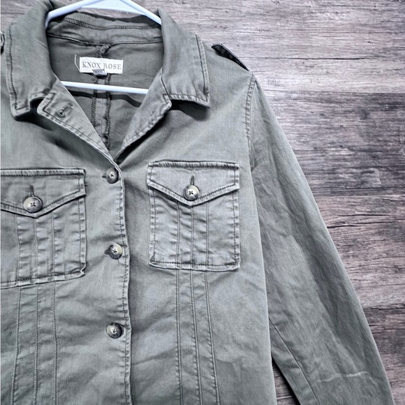 Knox Rose Green Utility Jacket with Classic Design and Long Sleeves - Picture 2 of 9